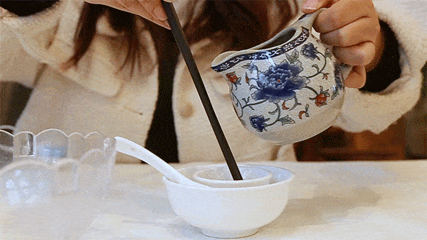 烫碗-典礼感2.gif